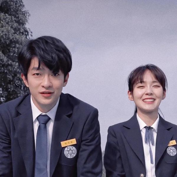 《一閃一閃亮星星》：“一部披著穿越皮的古早言情劇”