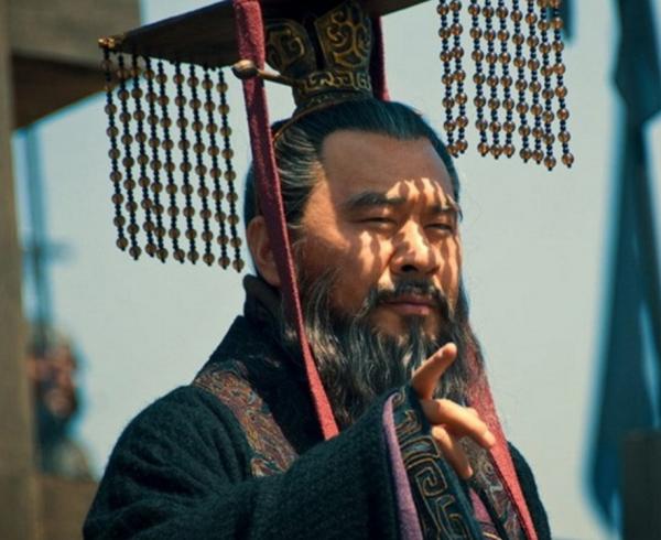 曹操很慷慨激昂的一首詩，寫盡一統天下的志向，成為千古名作