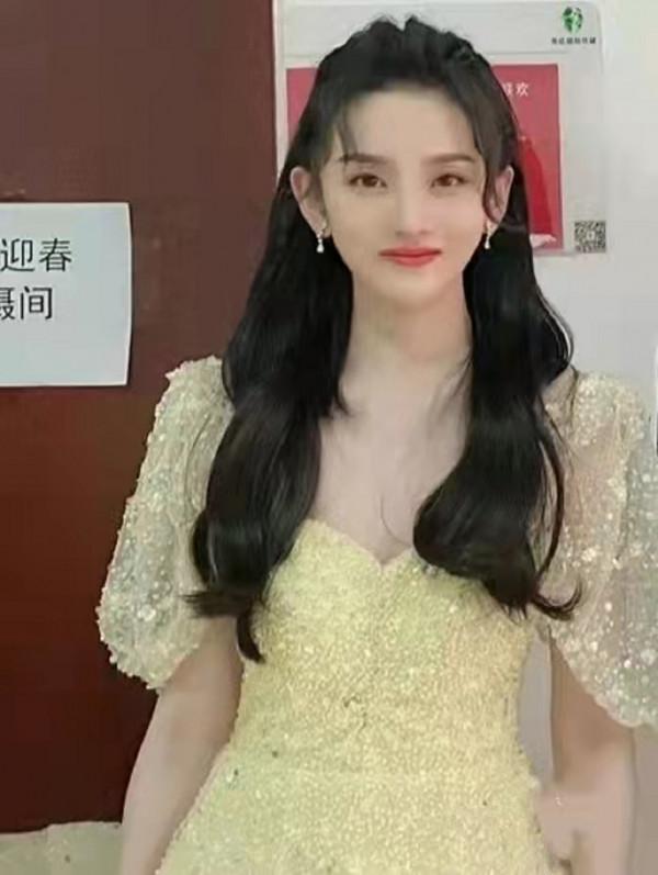 央視文聯春晚明星生圖曝光！趙雅芝被疑戴假髮，劉浩存變樣認不出