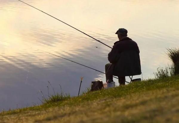 開春第一竿,替釣友們探路了,釣獲一群鯽魚仔 開春第一竿,替釣友們探路了,釣獲一群鯽魚仔