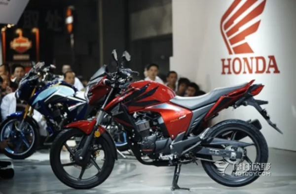 看透鈴木GW250，當年落地3萬+，如今閒魚6千8