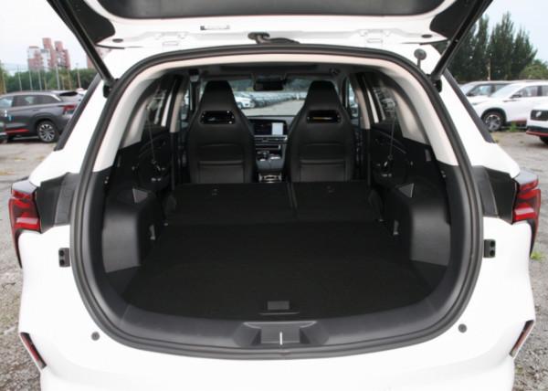 2022款長安CS75PLUS上市，運動氛圍出色，“明日設計”更進一步