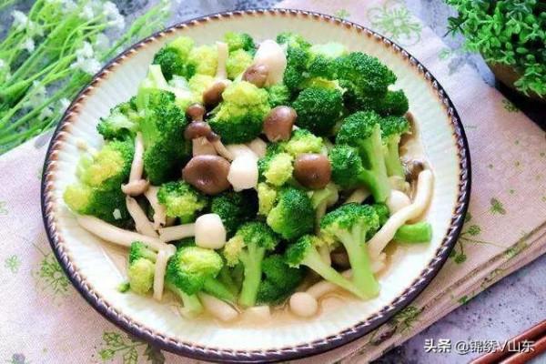 週末精心準備12道家宴硬菜，道道經典美味，備受家人的歡迎