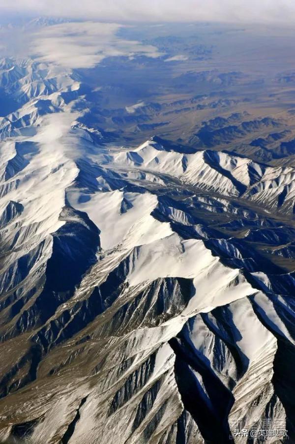 三山五嶽中的“三山”指哪三座山？