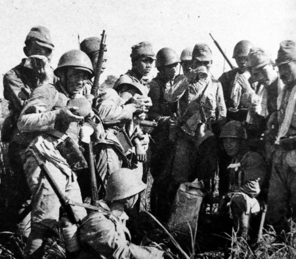 河南老漢收留日本傷兵，堅持供養47年，日兵回國後怎麼報答的？