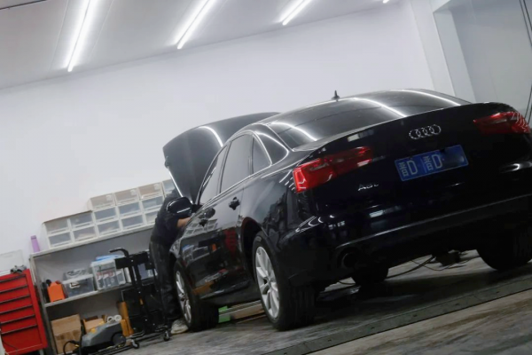 怪獸修車:翻新“車況慘烈”的奧迪A6C7,匠心施工,滿血復活 怪獸修車:翻新“車況慘烈”的奧迪A6C7,匠心施工,滿血復活