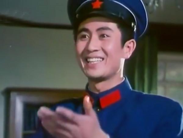 老照片：46位80年代明星軍裝照 龔雪 葛優 劉曉慶 李秀明 遲志強 傅藝偉