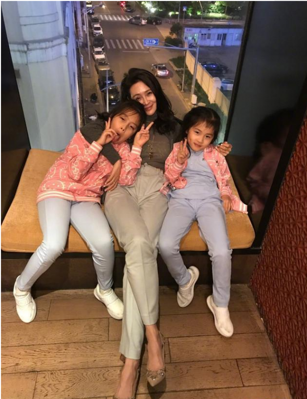 來自回族的7位女星，都是顏值天花板，哪個令你意外？