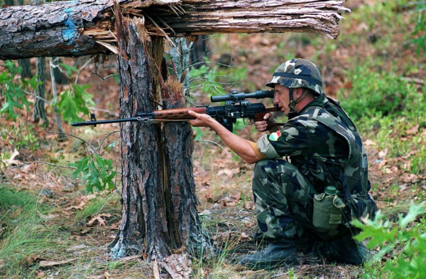 二戰時期的那些栓動步槍，放到現在還能當狙擊步槍用麼？