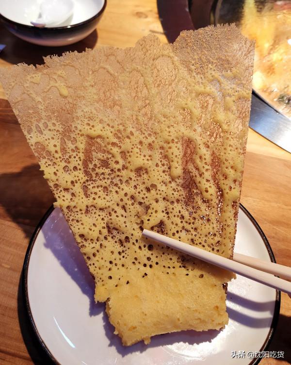 東北人的冬天,少不了鐵鍋燉,揭鍋撒蒜末的小味兒,撓撓的 東北人的冬天,少不了鐵鍋燉,揭鍋撒蒜末的小味兒,撓撓的