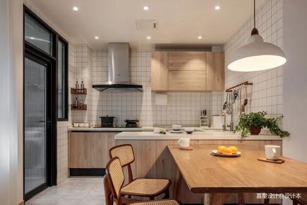 以原木為基調的奶油色日式溫暖家，每個角落都氛圍感拉滿