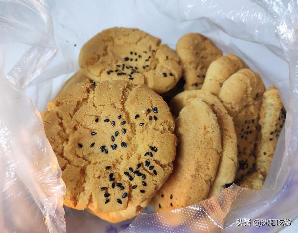 皮薄餡兒大綠豆餅紅豆餅板栗餅，就是別買桃酥，再便宜它也難吃