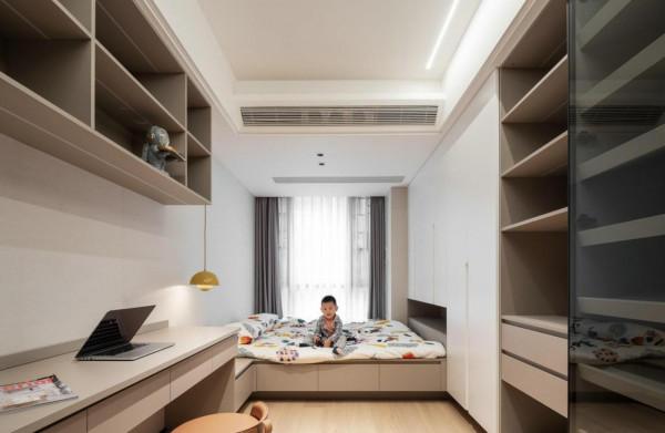 她拒絕斷舍離，將240㎡大宅打滿櫃子，完工後才知道有多實用