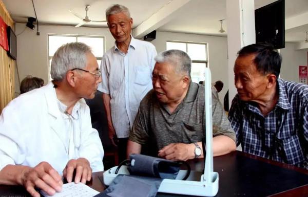 2箇中成藥，平肝潛陽、降壓降脂、清心安神，血脈同治、標本兼顧