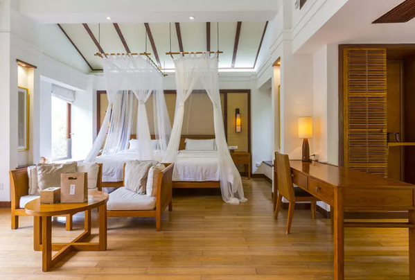 藏在森林的高逼格度假去處，國內少有的懸崖溫泉，老廣：值得去