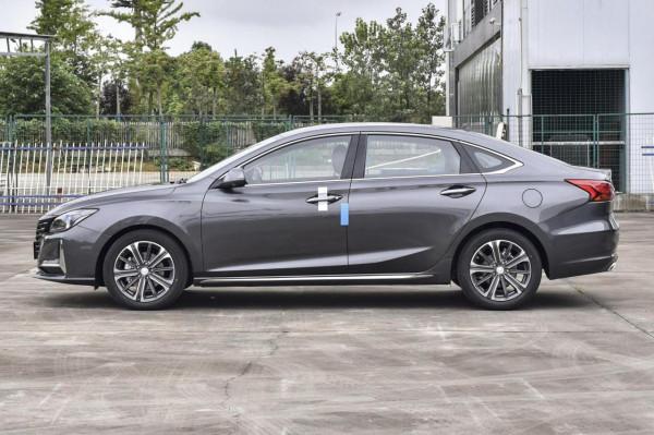 銳程CC，10萬級緊湊三廂車，1.5T藍鯨動力，綜合實力如何呢