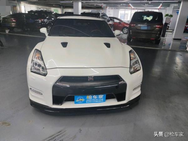 男人眼中東瀛戰神，小姐姐眼中破日產，這輛八年的GTR不該該買？
