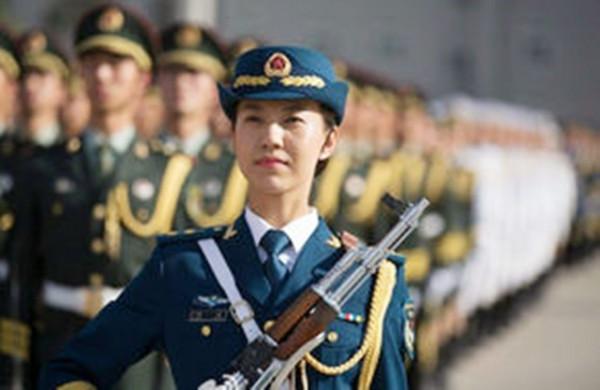 儀仗女兵隊長程誠:6小時軍姿,8斤負重訓練,不愧是鐵娘子軍 儀仗女兵隊長程誠:6小時軍姿,8斤負重訓練,不愧是鐵娘子軍