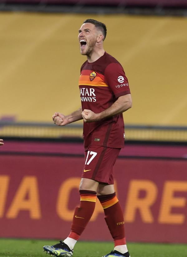 德塞利讚揚韋勒圖適應新體系,穆帥打造“黑白雙煞”的效果初顯 德塞利讚揚韋勒圖適應新體系,穆帥打造“黑白雙煞”的效果初顯