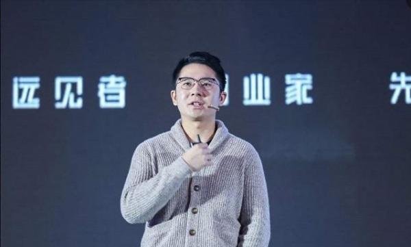 3位清華學霸，帶領1400人搞研發，三年半虧146億，燒出AI獨角獸