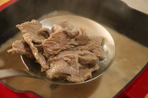 簡單美味，低脂少油的清拌牛肉健康沙拉，減肥人不要錯過