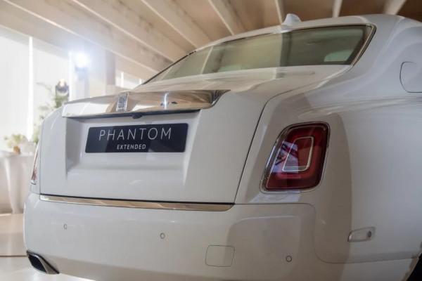 春節來看看蘭花吧！勞斯萊斯為新加坡打造的&OpenCurlyDoubleQuote;蘭花&rdquo;幻影實車亮相