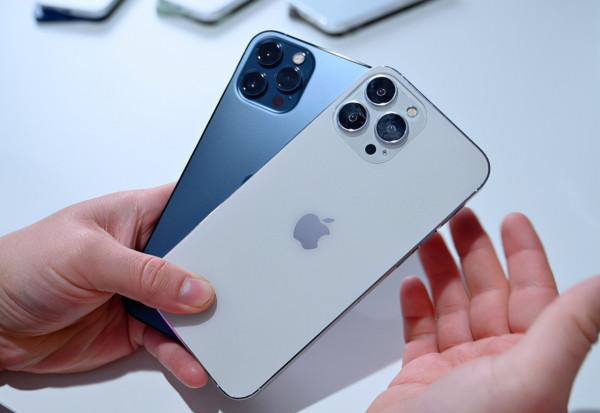 iPhone14無緣螢幕指紋，但有果粉嘲笑的挖孔和長焦鏡頭