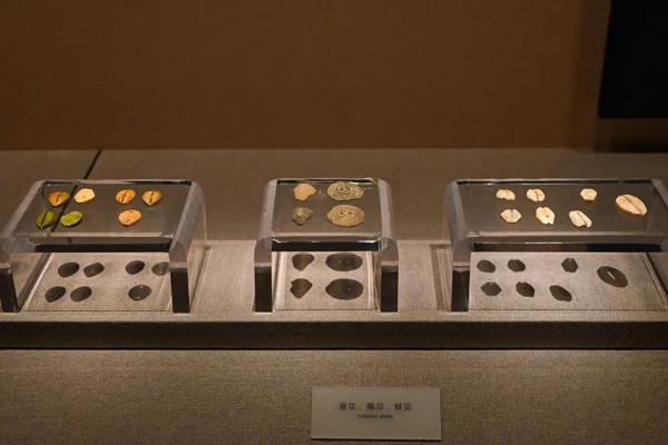 錢錢錢錢錢!北京這兒全是錢 錢錢錢錢錢!北京這兒全是錢