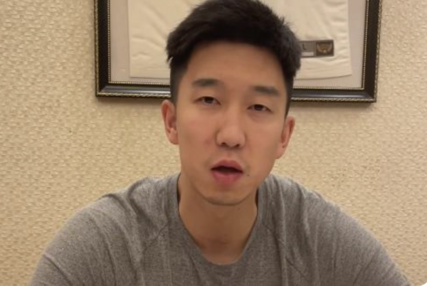 正義!前CBA球員怒抓“男廁”偷拍狂,男孩子也要保護自己 正義!前CBA球員怒抓“男廁”偷拍狂,男孩子也要保護自己