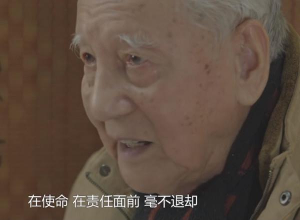 《黃旭華的深潛》孤獨的潛行者心無旁騖，妻子李世英扛起家庭瑣碎