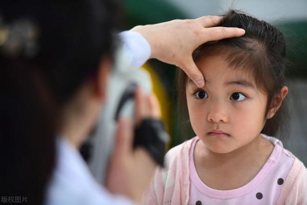 視力模糊是怎麼回事，來看一下原因