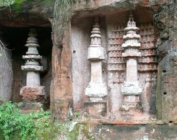 探訪四川青神中巖寺摩崖造像：2492尊佛像遍佈全山 119則名人題記琳琅滿目