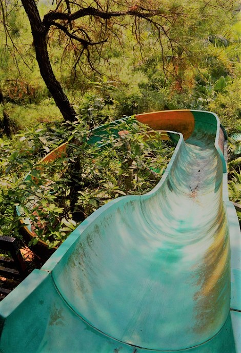 這個廢棄的水上樂園遺蹟，為什麼比開放時更吸引遊客