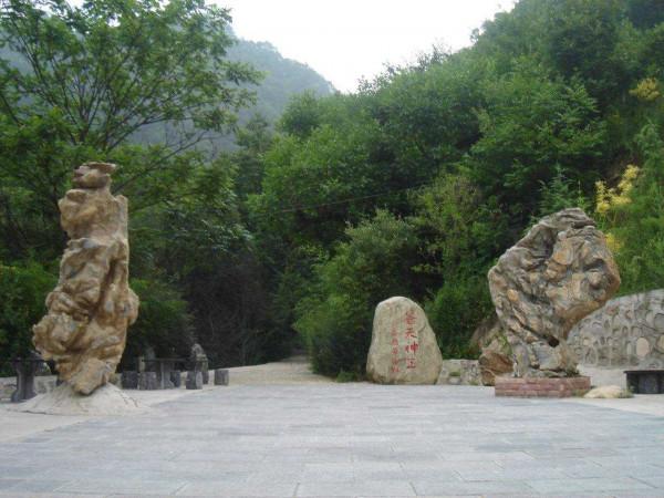 河南一景區走紅，景區內百峰競秀，怪石林立，深受遊客的喜愛