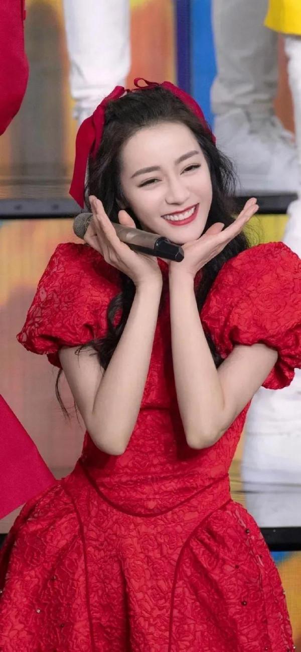 迪麗熱巴全面屏桌布（5）