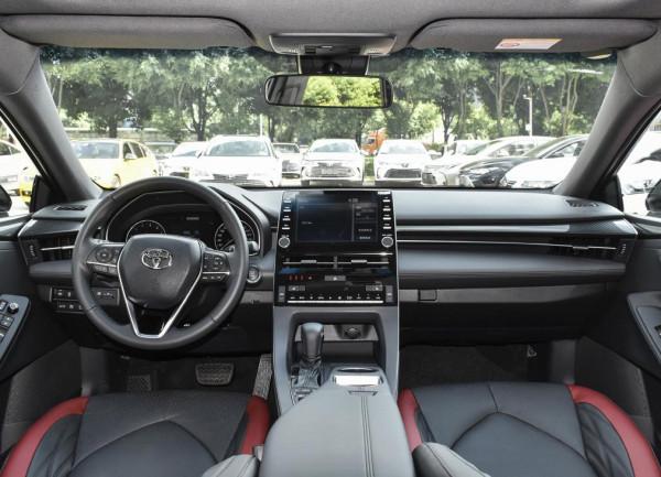 自駕遊買這三款轎車就行，空間大還舒適，跑得越快越省油