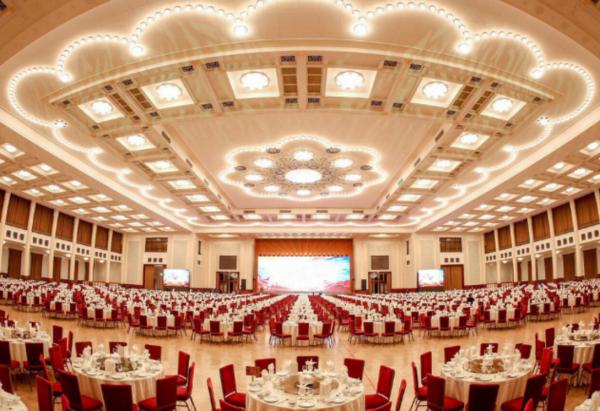 1959年，人民大會堂天花板藏了50人，“國宴總管”緊張得直冒冷汗