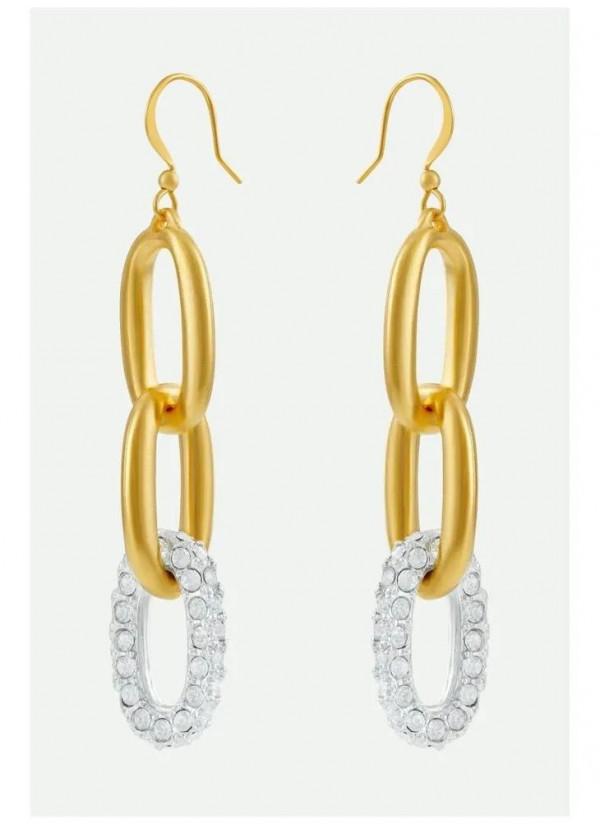 朱珠曬全家福,她的金耳環好搶鏡 朱珠曬全家福,她的金耳環好搶鏡