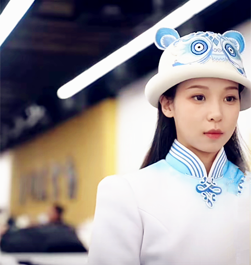 從舉牌小姐姐的服裝變化，看奧運會中國風的潮流變遷，傳承中創新