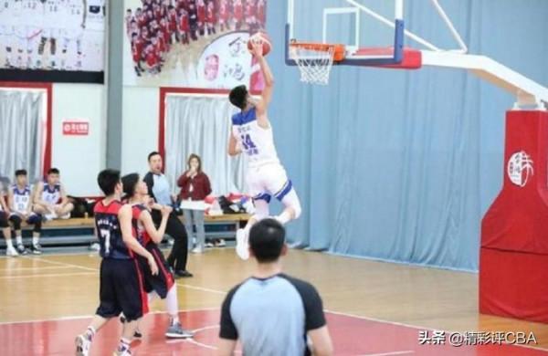 遼寧又湧現出重磅中鋒!14歲身高1米96,體重246斤,未來值得期待 遼寧又湧現出重磅中鋒!14歲身高1米96,體重246斤,未來值得期待