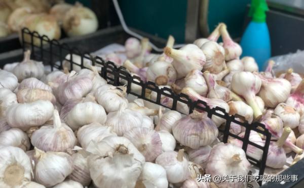 為何大蒜放在超市不發芽,買回家沒幾天就發芽?原來門道多著呢 為何大蒜放在超市不發芽,買回家沒幾天就發芽?原來門道多著呢