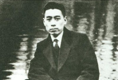 鄧小平三次擔任中央秘書長，第三次情況最特殊，與前兩次大不相同