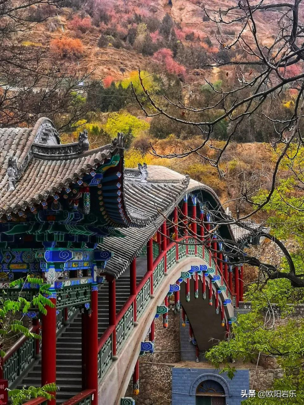 秋天的第一場旅行，你可以去這6個地方。一入秋，他們就變色了…