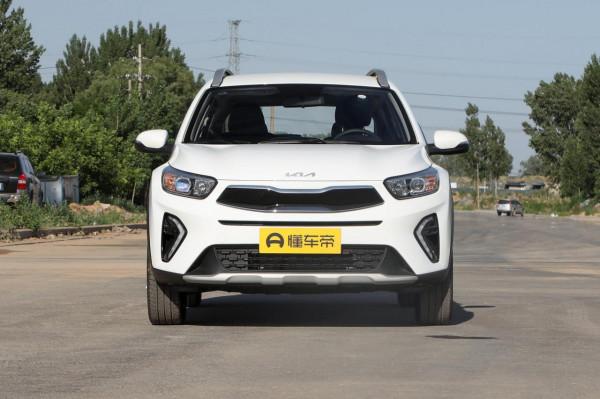 體驗起亞奕跑，小型SUV，外觀個性，搭載1.4L發動機