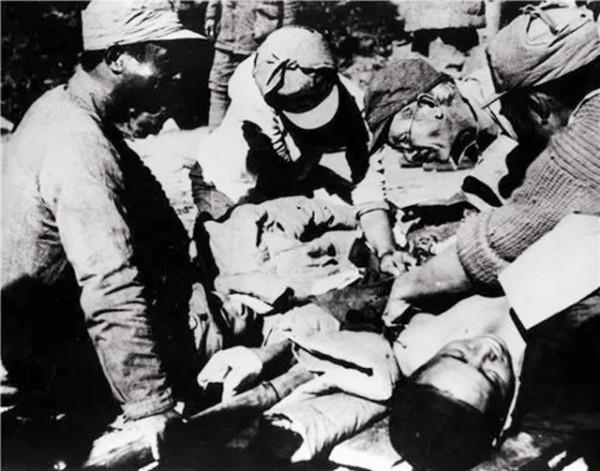 開國少將身負重傷被就地安置,黃克誠怒道:死,也要讓他死在部隊 開國少將身負重傷被就地安置,黃克誠怒道:死,也要讓他死在部隊