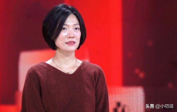 龍婷：《星光大道》冠軍，登上春晚後為何選擇回到街頭賣唱