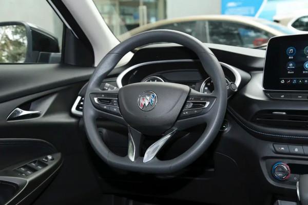 解讀低配，昂科拉精英型細節到位，小油耗大空間