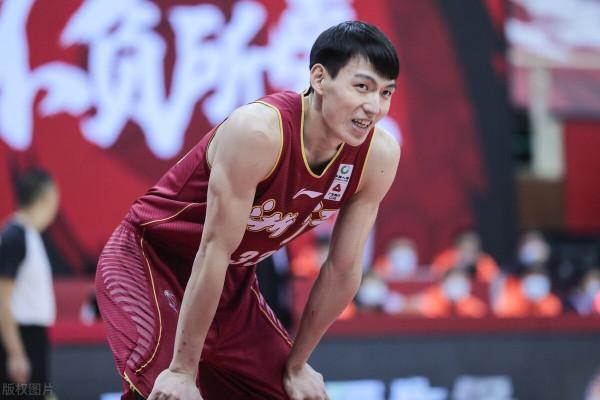 王哲林準三雙富蘭克林39+14,浙江2人被罰下不敵上海送對手8連勝 王哲林準三雙富蘭克林39+14,浙江2人被罰下不敵上海送對手8連勝