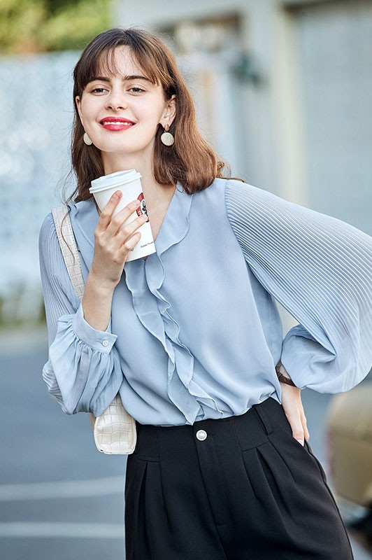 秋季最為流行的法式上衣，展現你內在的浪漫與柔情