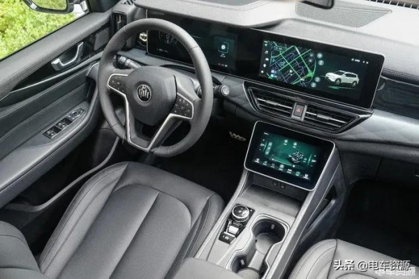 可以邊開車邊OTA的純電動車，威馬W6的智慧座艙有多厲害？